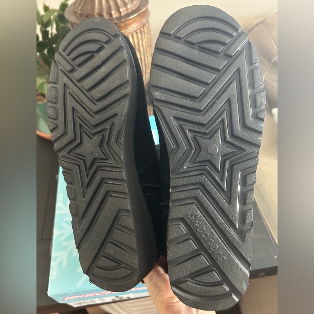 Skechers water repellent boots